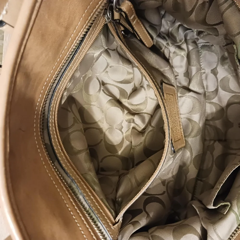 Coach Boutique Soho Leather Bag - Picture 10 of 12